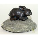 Kupferarbeit auf Naturstein, "Kaninchen auf Stein", Tierdarstellung, handarbeit 